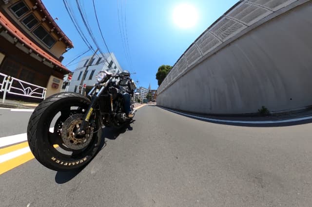 シュアラスターLOOPパワーショット×ヤマハ・VMAX1200｜シュアラスターLOOPパワーショット「ザ・体感!!」ヤマハVMAX1200編