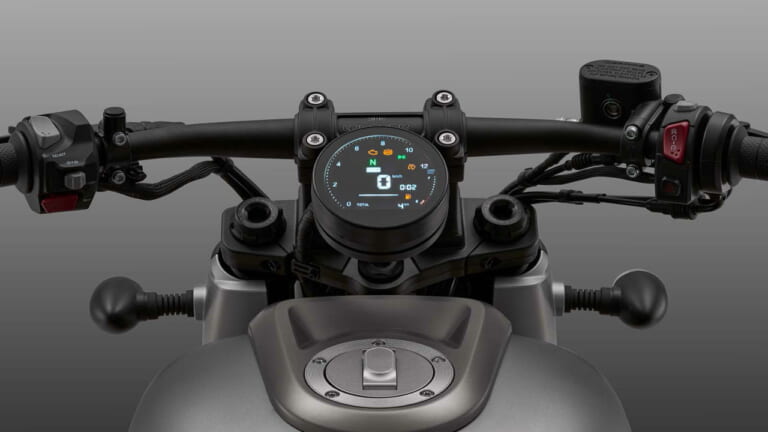 QJMOTOR SRV 400 VS｜400ccクラスのVツインクルーザー！ QJMOTOR「SRV400VS」7月より入荷、シート高734mmで77万8000円