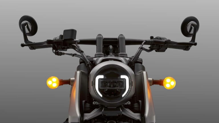 QJMOTOR SRV 400 VS｜400ccクラスのVツインクルーザー！ QJMOTOR「SRV400VS」7月より入荷、シート高734mmで77万8000円