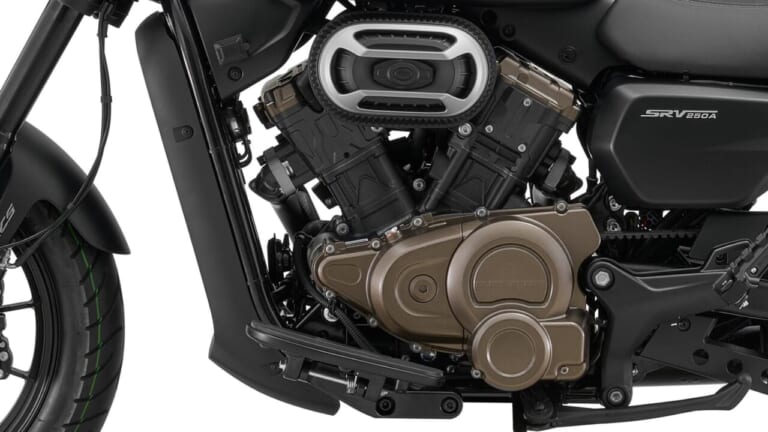 QJMOTOR SRV 250 A|「AT免許で運転できる!」Vツイン搭載の軽二輪クルーザー! QJMOTOR「SRV250A」が69万8000円で登場