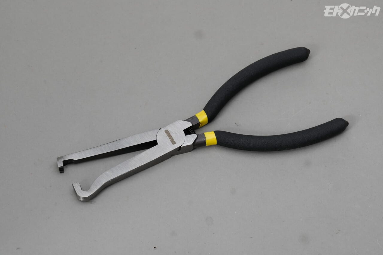 配線カプラー プライヤー|ストレート｜[バイクメンテDIY] 使えば分かる納得の機能性。特定の作業に最適化した工具×5選〈ストレート〉