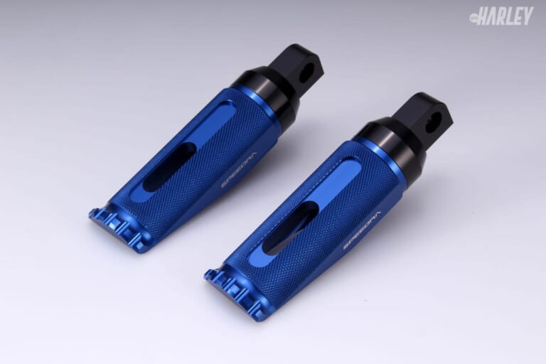 SPEEDRA｜アルミ削り出しフットペグ TYPE-3｜[ハーレーカスタム] ハーレー分野でも高品質なオリジナルアルミビレットパーツを開発〈SPEEDRA〉