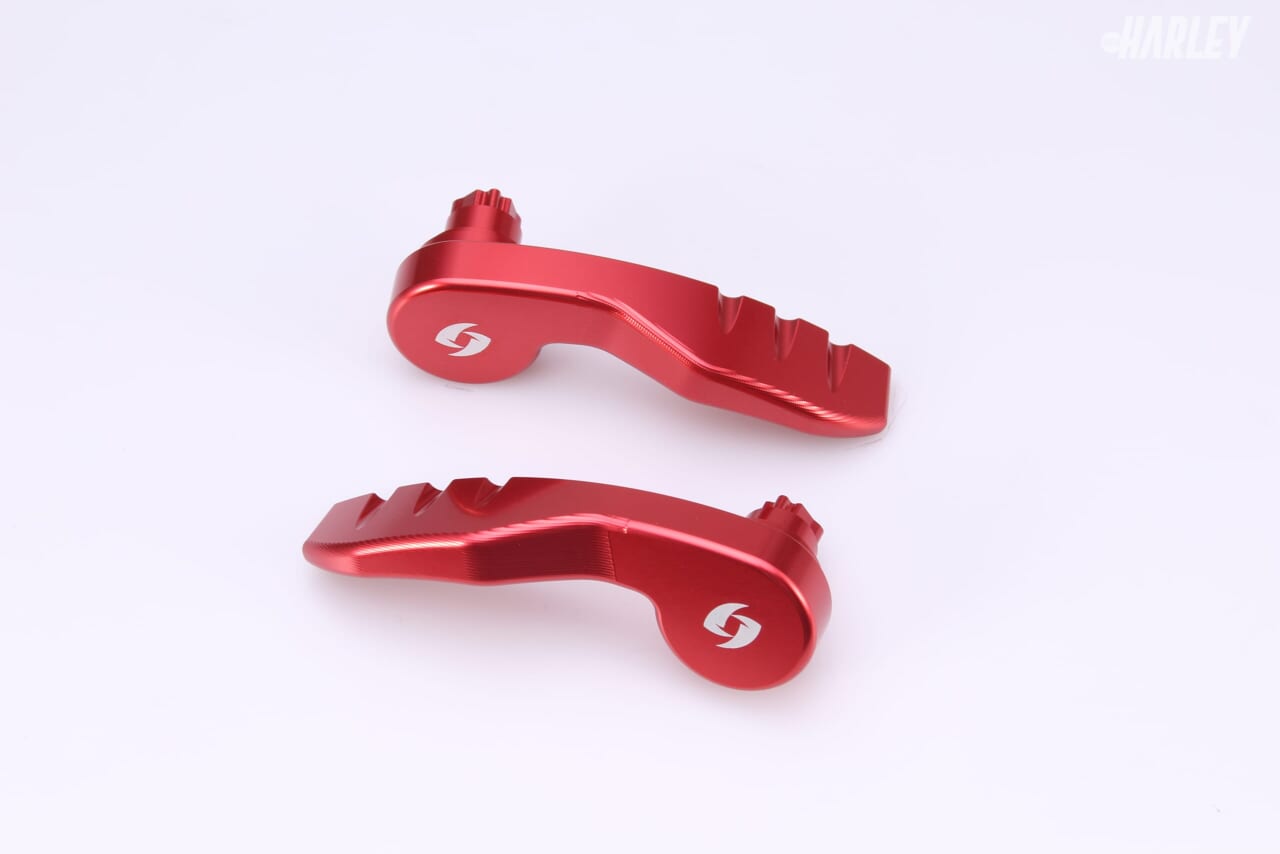 SPEEDRA｜サドルバッグラッチレバー ローライダーST /スポーツグライド用｜[ハーレーカスタム] ハーレー分野でも高品質なオリジナルアルミビレットパーツを開発〈SPEEDRA〉