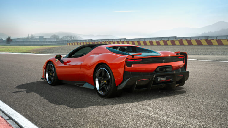 フェラーリ 296 スペチアーレ A|【最高速330km/h超】フェラーリ 296 スペチアーレ徹底解説! サーキット直系エアロ×880馬力ハイブリッドの全貌