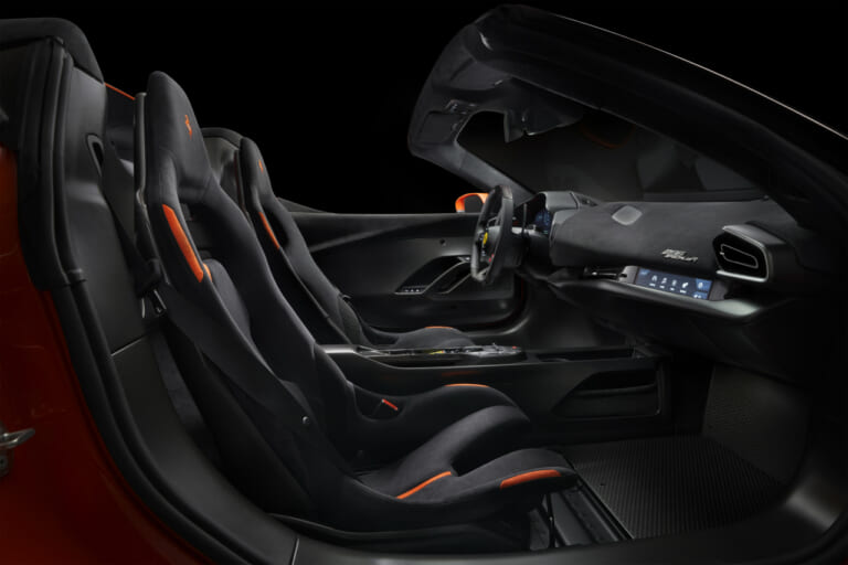 フェラーリ 296 スペチアーレ A|【最高速330km/h超】フェラーリ 296 スペチアーレ徹底解説! サーキット直系エアロ×880馬力ハイブリッドの全貌