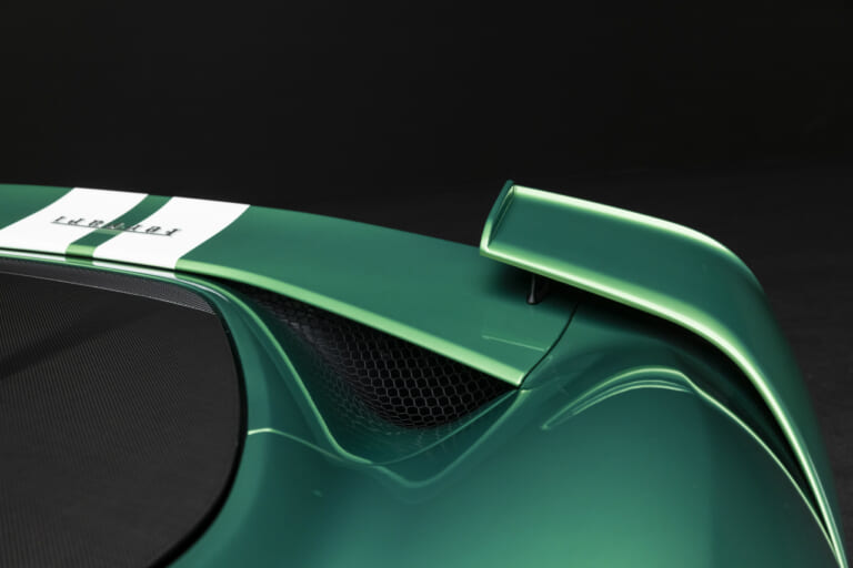 296 スペチアーレ|【最高速330km/h超】フェラーリ 296 スペチアーレ徹底解説! サーキット直系エアロ×880馬力ハイブリッドの全貌