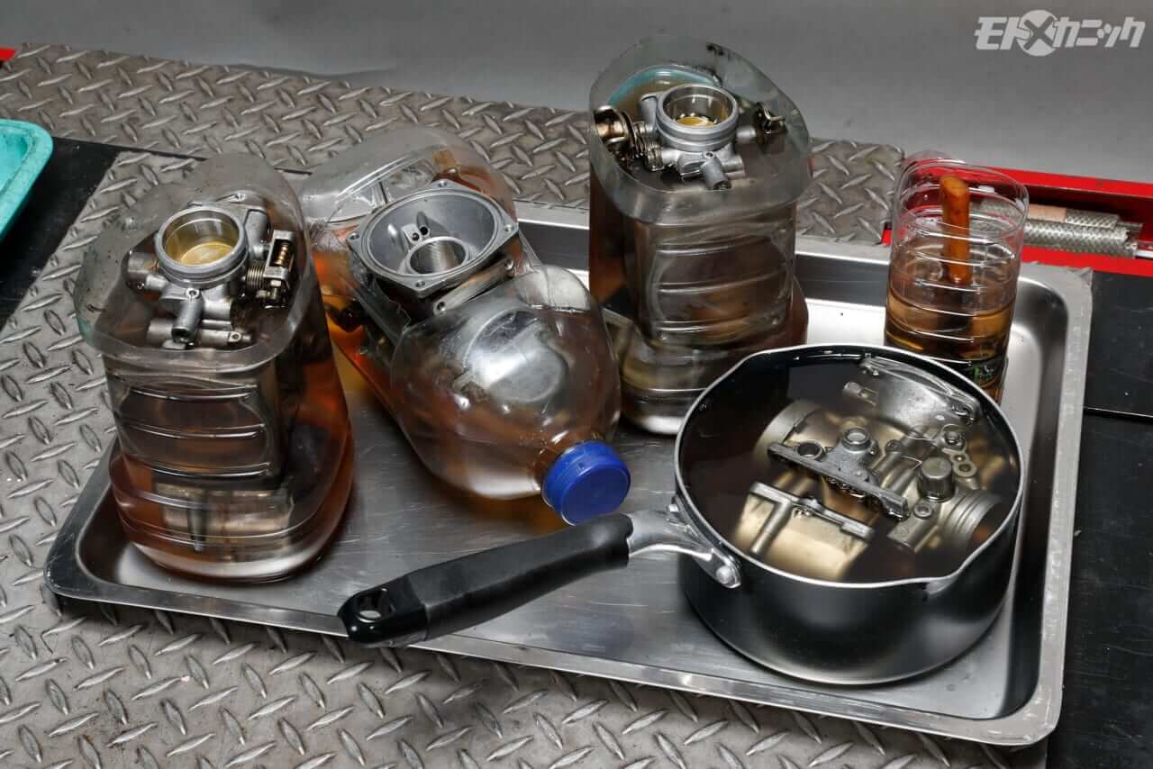 ｜[旧車バイクDIYメンテ] 4連キャブ清掃は効率良くケミカルで洗浄〈ヤマルーブ・スーパーキャブレタークリーナー〉