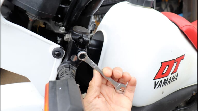 【バイクメンテナンス工具の疑問】スパナやレンチの長さ違いのなぜ。サイズごとの“絶妙な理由”とは|【バイクメンテ工具の疑問】スパナやレンチの長さ違いのなぜ。サイズごとの“絶妙な理由”とは