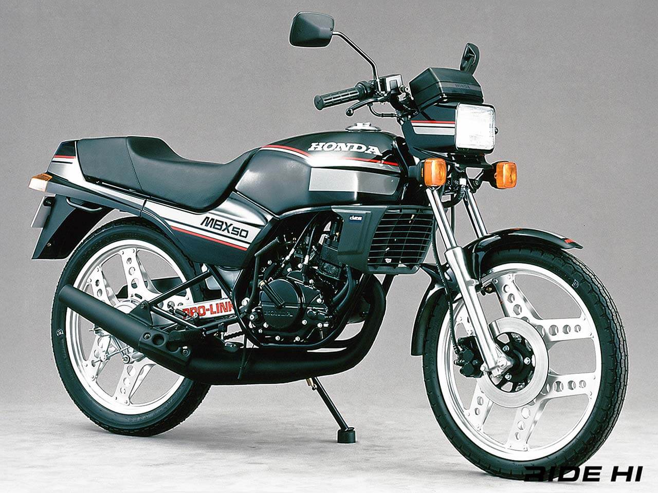 ｜「原付の黄金期が始まる」ホンダが2ストでライバルを奇襲した本格派サイズ、堂々の「MBX50」
