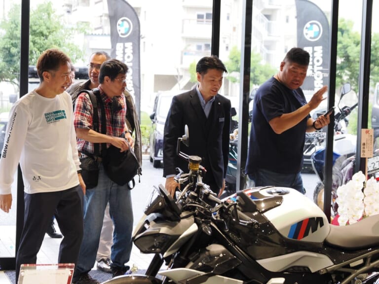 モトラッドミツオカ堺店｜ショールーム｜自動車メーカー・光岡自動車の新たなバイクプロジェクトが「モトラッドミツオカ堺」でスタート!
