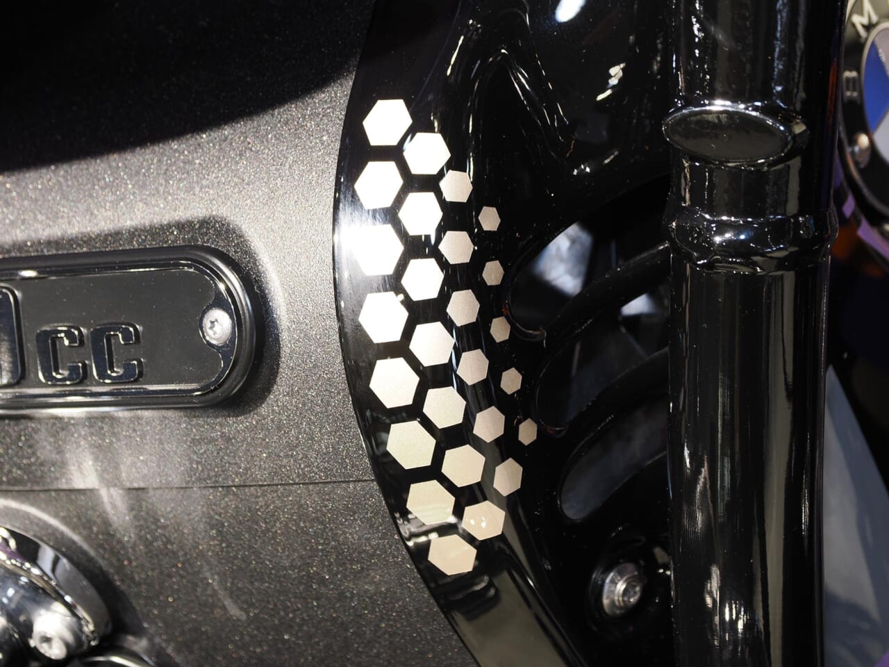 ｜自動車メーカー・光岡自動車の新たなバイクプロジェクトが「モトラッドミツオカ堺」でスタート!