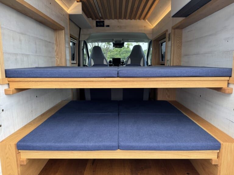 VANLIFEインテリア｜老舗トイファクトリーの「最強旅キャンパー」が借りられる! 【新レンタカーサービス】東京エリアにも拡大