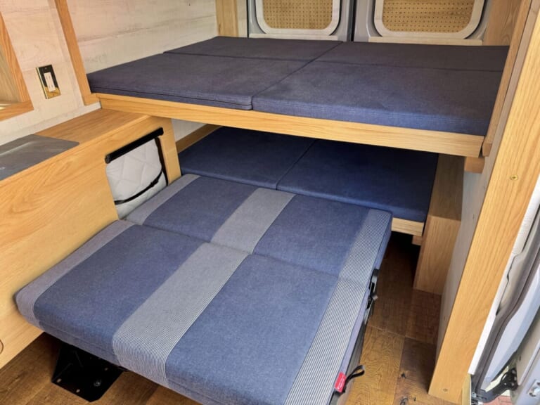 VANLIFEインテリア｜老舗トイファクトリーの「最強旅キャンパー」が借りられる! 【新レンタカーサービス】東京エリアにも拡大