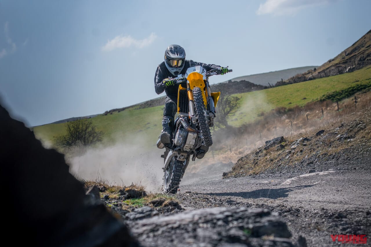 |スズキ新型「DR-Z4S」「DR-Z4SM」の英国価格が判明! 100万円超えは必至か……