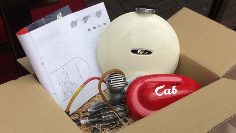 「段ボール箱で販売された?!」ホンダ初のカブ＝F型［’52年製造］〈走行映像あり〉