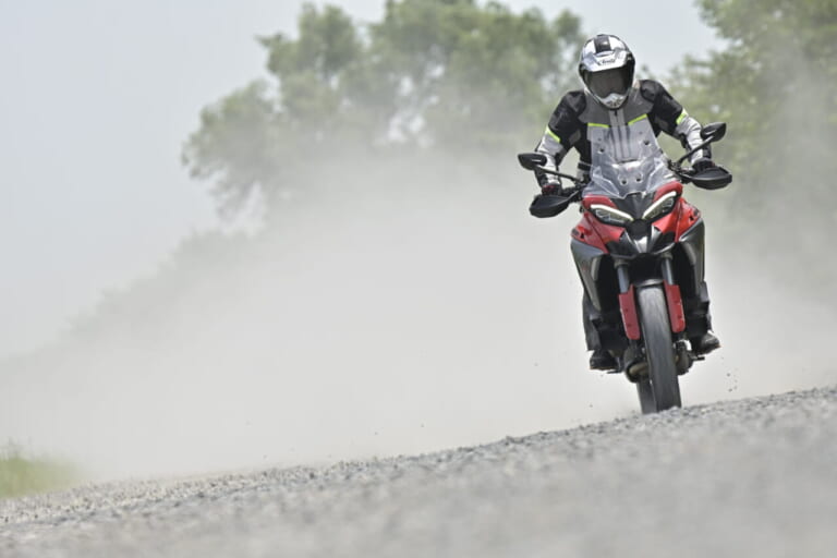 ドゥカティ ムルティストラーダV4S｜【ドゥカティ ムルティストラーダV4S】4in1バイクでラグジュアリーな旅に!