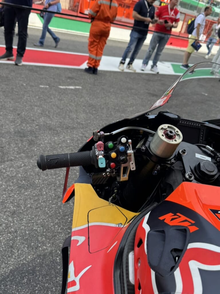 KTM｜RC16｜イタリアGP｜2025｜「MotoGPマシンの“音”に抱いたモヤモヤ……ドゥカティ、何かやってる？」【ノブ青木の上毛グランプリ新聞 Vol.29】
