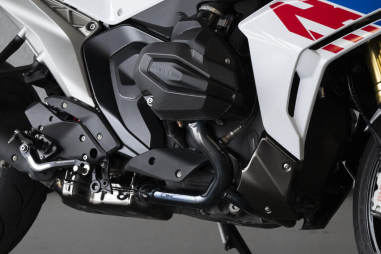BMW R1300RT/R1300R｜水冷ボクサーエンジン｜【BMW R1300RT/R1300R】すべての水冷ボクサーが1300ccの新世代に〈BMW Motorrad国際試乗会〉