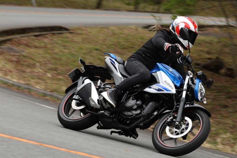 スズキ|ジクサー150|岡崎静夏|「バランス絶妙」「気難しさゼロ」レーシング女子・岡崎静夏のスズキ ジクサー150試乗インプレッション
