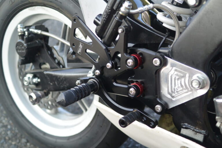 バックステップ｜基礎力アップに特化! 元全日本チャンプ辻本聡が教える「レンタルMR150乗り放題レッスン」