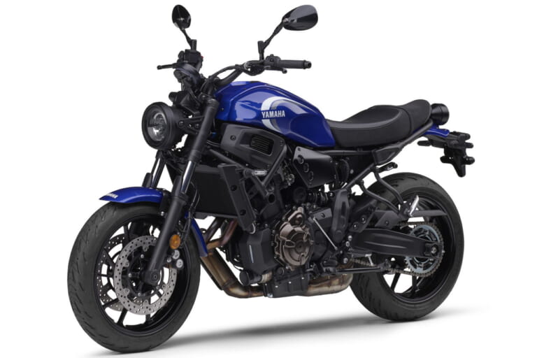 ヤマハ｜XSR700｜2025年モデル｜ヤマハ「XSR700」2025年モデル発売！ レトロな白×赤とスポーティな青を新採用