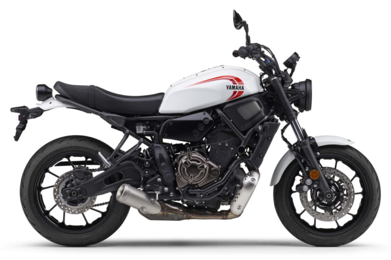 ヤマハ｜XSR700｜2025年モデル｜ヤマハ「XSR700」2025年モデル発売！ レトロな白×赤とスポーティな青を新採用