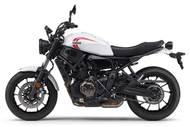 ヤマハ｜XSR700｜2025年モデル｜ヤマハ「XSR700」2025年モデル発売！ レトロな白×赤とスポーティな青を新採用
