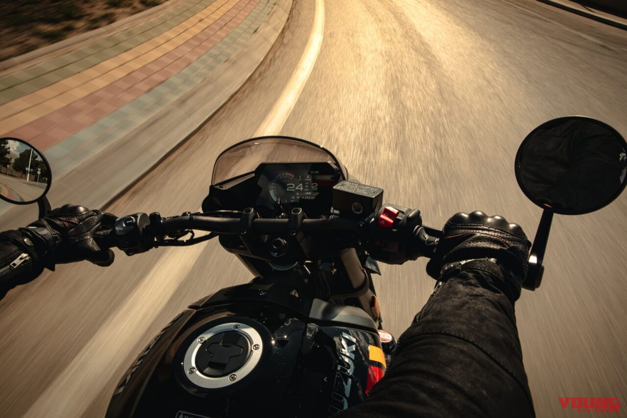 スズキ｜GSX-8TT｜輸出仕様｜2025年モデル｜【速報】スズキ新型車「GSX-8T / GSX-8TT」登場!! 昭和のロードスター/ロードレーサーをオマージュした本気のネオクラシック
