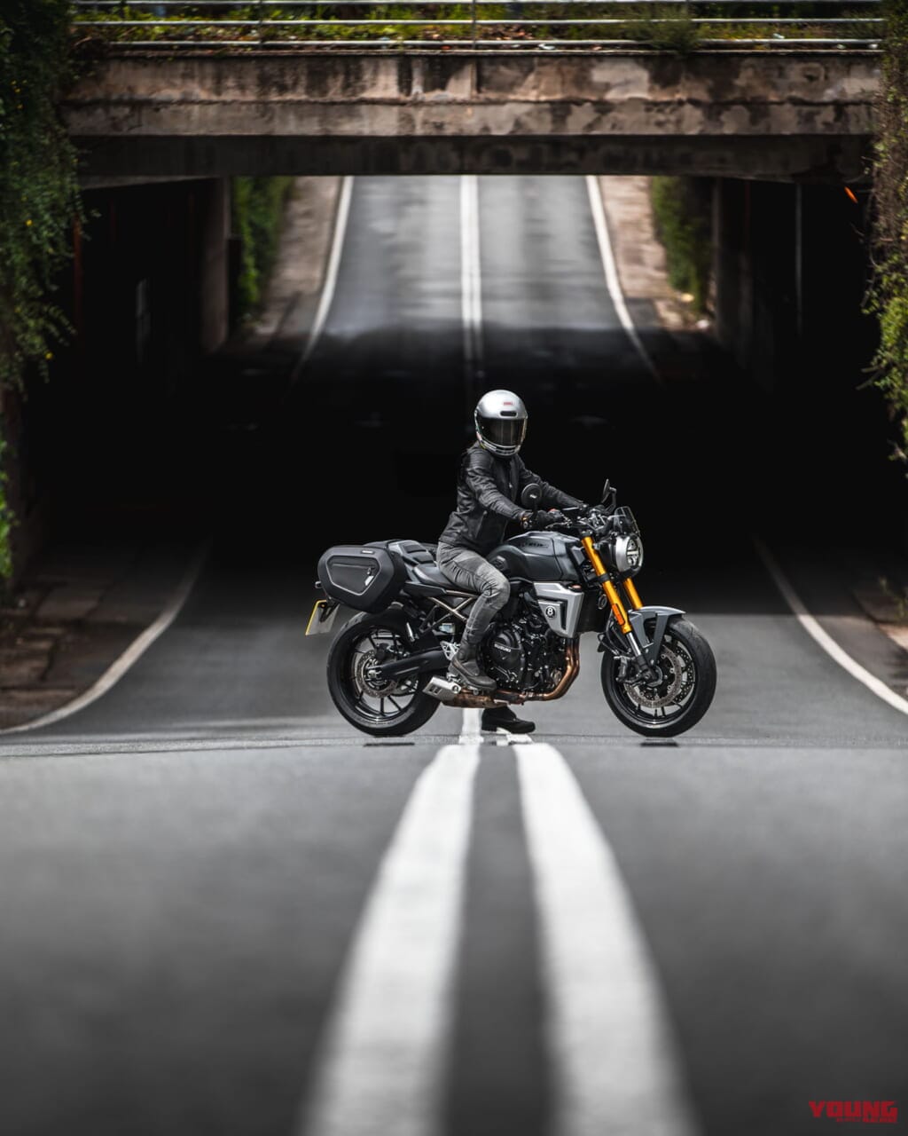 スズキ｜GSX-8T｜輸出仕様｜2025年モデル｜【速報】スズキ新型車「GSX-8T / GSX-8TT」登場!! 昭和のロードスター/ロードレーサーをオマージュした本気のネオクラシック