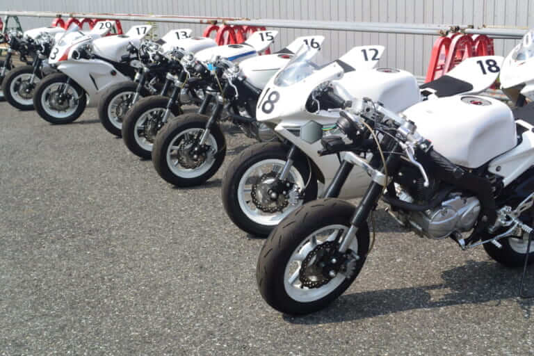 Kayo MR150｜基礎力アップに特化! 元全日本チャンプ辻本聡が教える「レンタルMR150乗り放題レッスン」