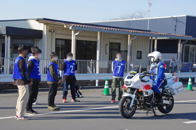 3ない運動から交通安全教育へ|【三ない運動から交通安全教育へ】埼玉県内高校生の免許取得/講習会参加/交通事故の状況を知る