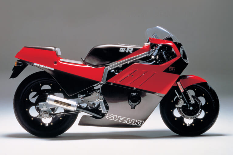 ヨシムラ｜トルネード400｜GSX-R｜〈ヨシムラ・コンプリート車烈伝〉トルネード1200ボンネビル「チューニングの神が創った奇跡の3台」