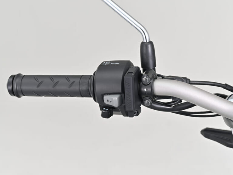 DAYTONA スレンダーUSB Type-C+Type-C｜旧車はもちろん新車にもおすすめ! デイトナから多様なデバイスに対応するバイク専用USB電源4種が登場