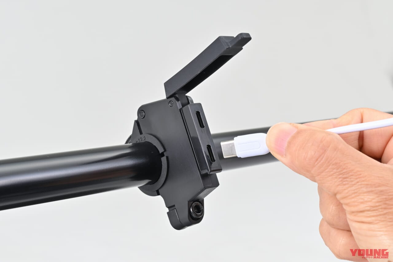 DAYTONA スレンダーUSB Type-C+Type-C｜旧車はもちろん新車にもおすすめ! デイトナから多様なデバイスに対応するバイク専用USB電源4種が登場