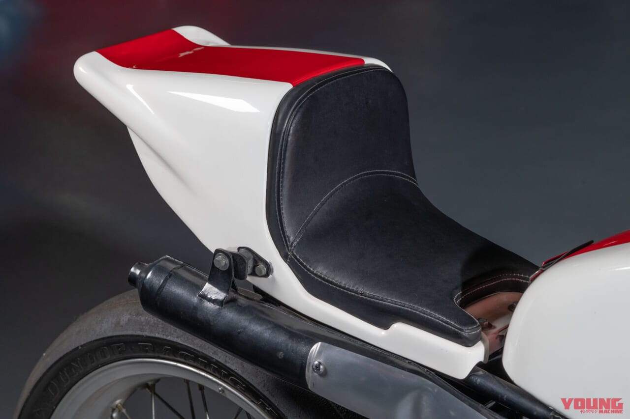 YZR風のカラーリング|約1400万円! 伝説のモンスターマシン「ヤマハTZ750」デイトナ優勝車がオークションに登場