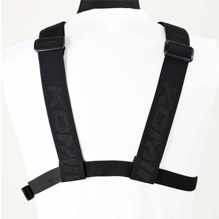 KOMINE KK-908 3D ドライカーボンチェストプロテクター|1mm厚なのに斧で叩いても人は無傷!? 耐久性と利便性が革新的なコミネ「3Dドライカーボンチェストプロテクター」