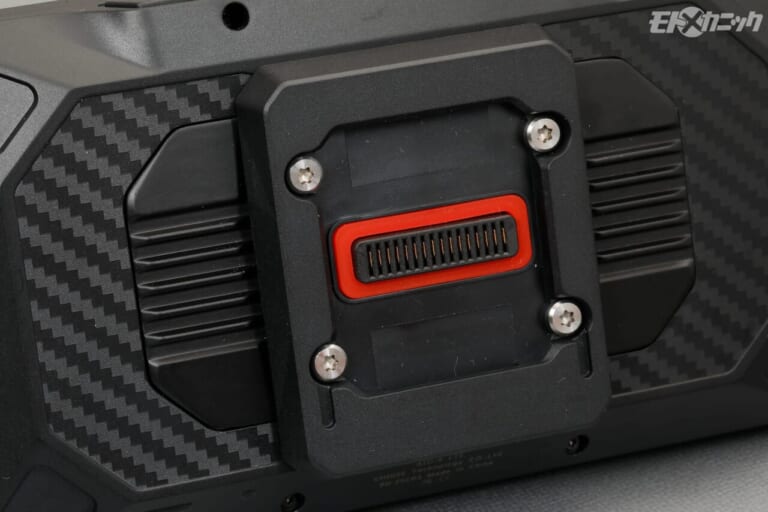 AKEEYO｜AIO-6LTE｜クイックリリース｜スマートフォン連動マップ機能や、4G通信機能で愛車の位置情報を確認できる革新的スマートモニター〈AKEEYO AIO-6LTE〉