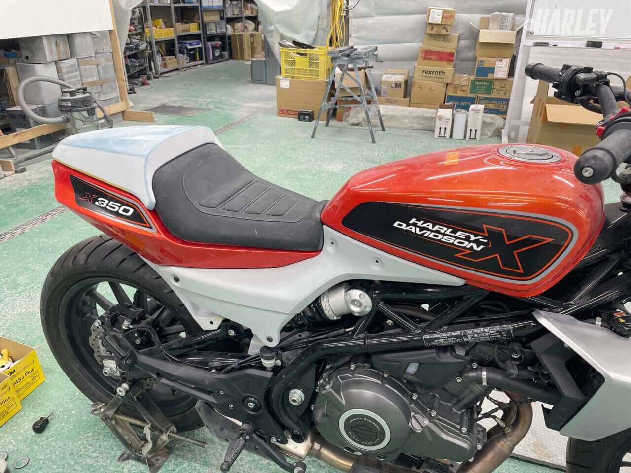 ハーレーダビッドソン｜X350｜BLESS CREATIONカスタム｜クレイ作成｜[ハーレーカスタム] カーボン外装をまとったユーロピアンムードのX350〈BLESS CREATION〉