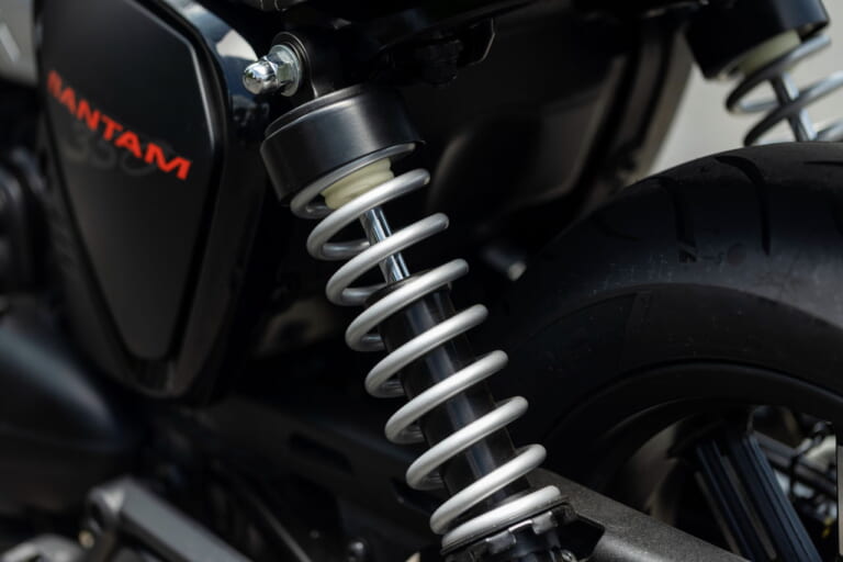 BSA BANTAM 350｜【速報】BSAが「バンタム350」「スクランブラー650」を発表！ 日本への導入も確実の単気筒トラディショナル