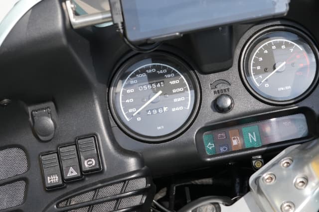 シュアラスターLOOPパワーショット×BMWモトラッド・R1100RT｜シュアラスターLOOPパワーショット「ザ・体感!!」BMW R1100RT編