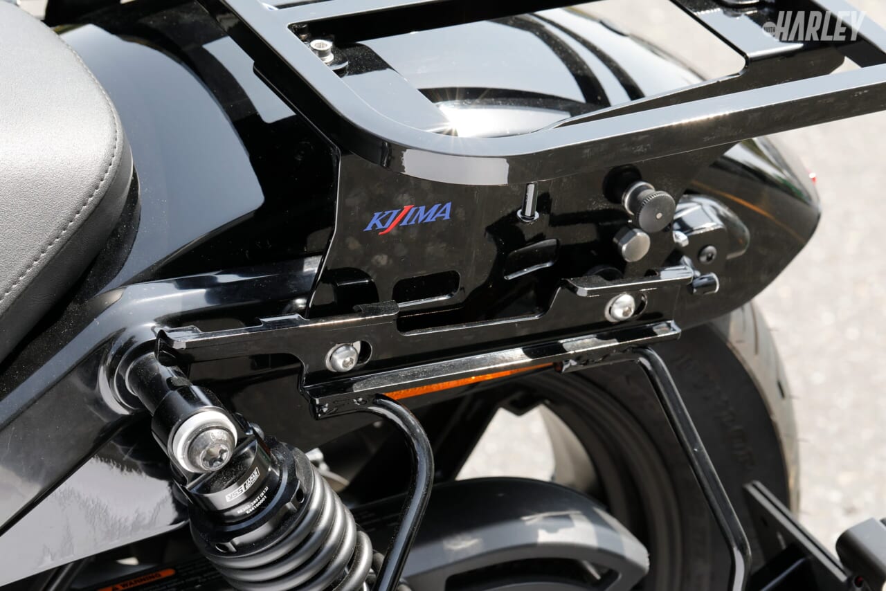 ｜[ハーレーカスタム] クラブスタイル仕立てでナイトスターの魅力を増長させるパーツ群〈KIJIMA〉
