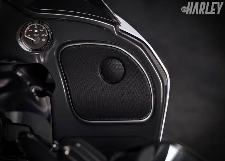 ハーレーダビッドソン｜ロードグライド3｜スピーカー｜極上の3輪ツーリングモデルが進化：【新型】2025 ハーレーダビッドソン「トライグライド ウルトラ」「ロードグライド3」