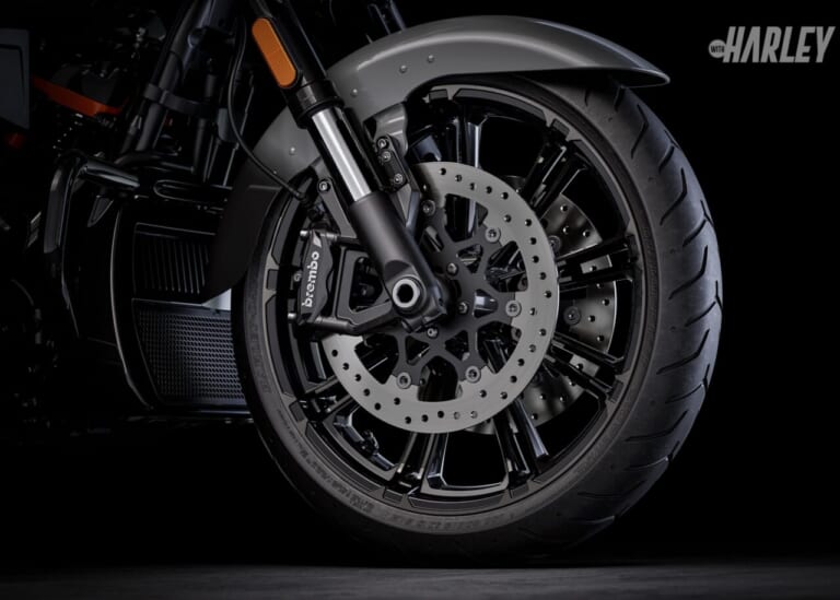 ハーレーダビッドソン｜CVO ストリートグライド｜フロントまわり｜【新型】2025 ハーレーダビッドソン CVOストリートグライド〈オールカラーラインナップ〉