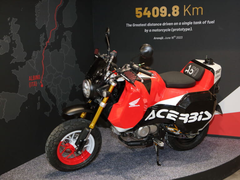 アチェルビス｜AC50｜2023年｜「待ってたやつ!!」ホンダ新『ゴリラ125 プロトタイプ』登場！ 鉄製ビッグタンクと鋲打ちシートでモンキー125が転生【海外】