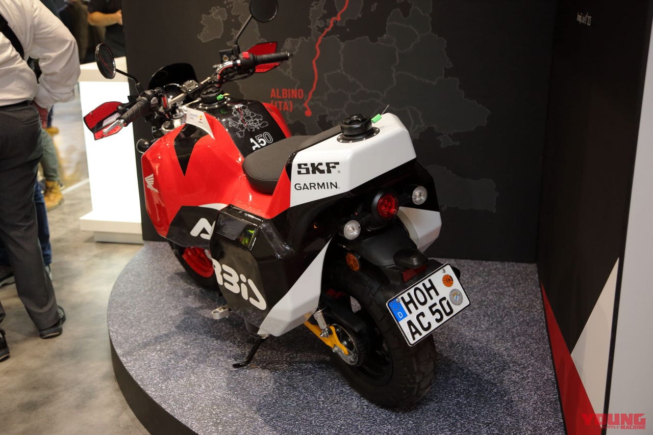 アチェルビス|AC50|2023年|「待ってたやつ!!」ホンダ新『ゴリラ125』登場…なの?! 鉄製ビッグタンクと鋲打ちシートでモンキー125がカスタム転生【海外】