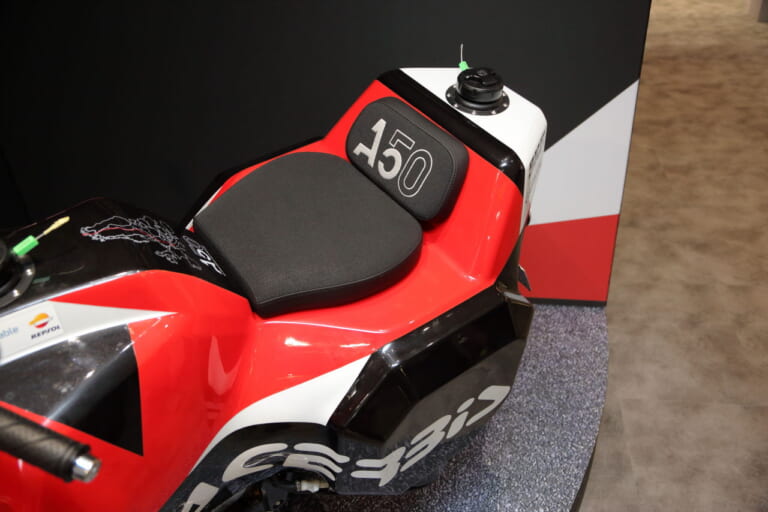 アチェルビス|AC50|2023年|「待ってたやつ!!」ホンダ新『ゴリラ125』登場…なの?! 鉄製ビッグタンクと鋲打ちシートでモンキー125がカスタム転生【海外】