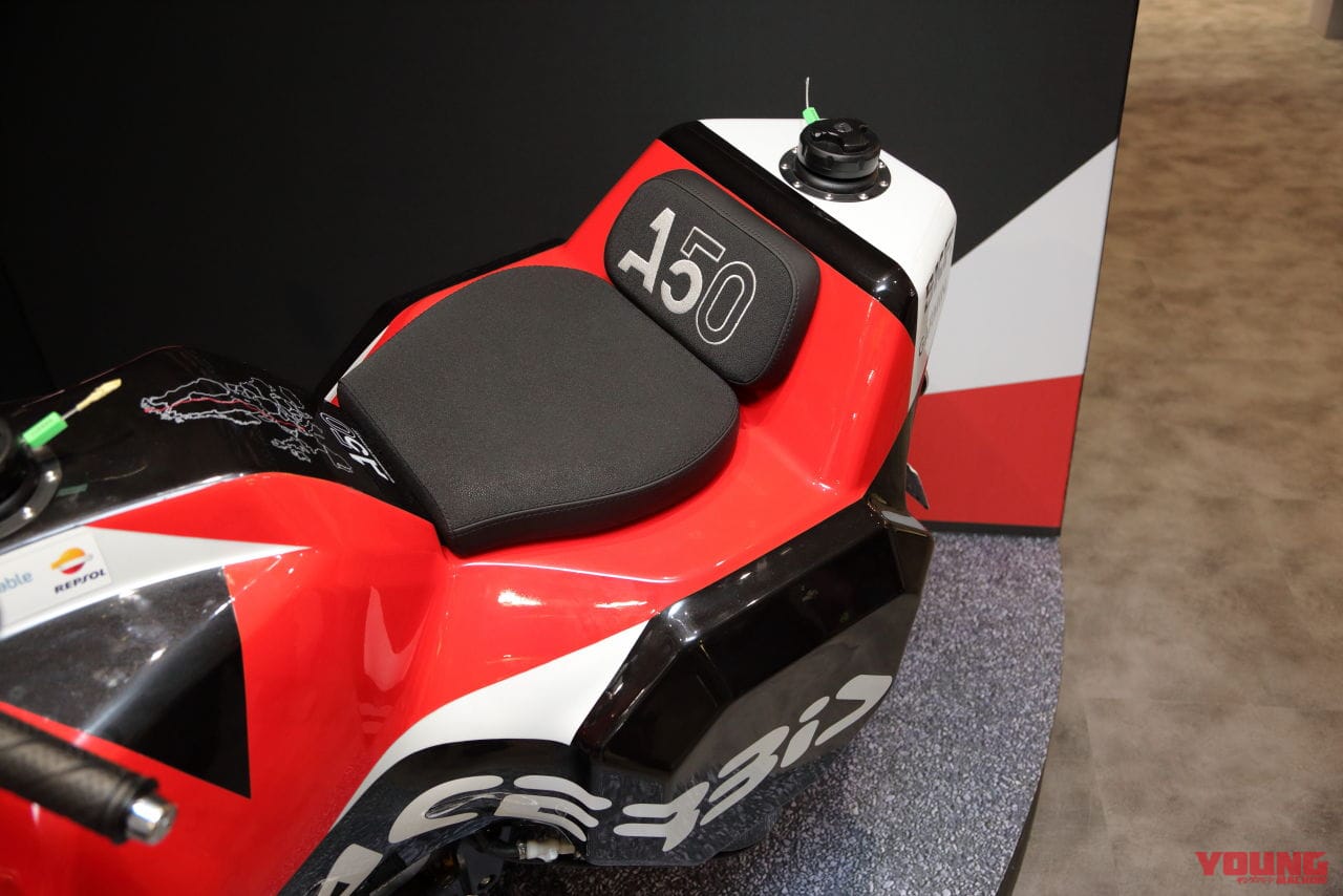 |「待ってたやつ!!」ホンダ新『ゴリラ125』登場…なの?! 鉄製ビッグタンクと鋲打ちシートでモンキー125がカスタム転生【海外】