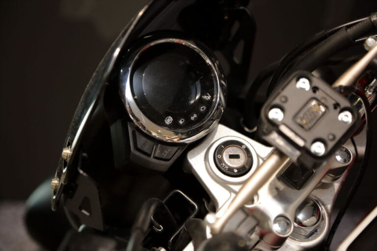 アチェルビス|AC50|2023年|「待ってたやつ!!」ホンダ新『ゴリラ125』登場…なの?! 鉄製ビッグタンクと鋲打ちシートでモンキー125がカスタム転生【海外】