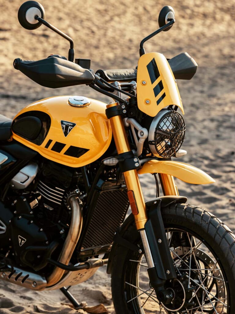 トライアンフ｜スクランブラー400XC｜2026年モデル｜普通二輪免許で乗れるトライアンフ 新型「スクランブラー400 XC」発表！ チューブレススポークホイールやガード類を備えた本格派へ
