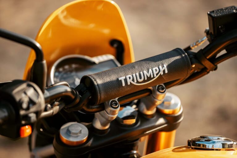 トライアンフ｜スクランブラー400XC｜2026年モデル｜普通二輪免許で乗れるトライアンフ 新型「スクランブラー400 XC」発表！ チューブレススポークホイールやガード類を備えた本格派へ